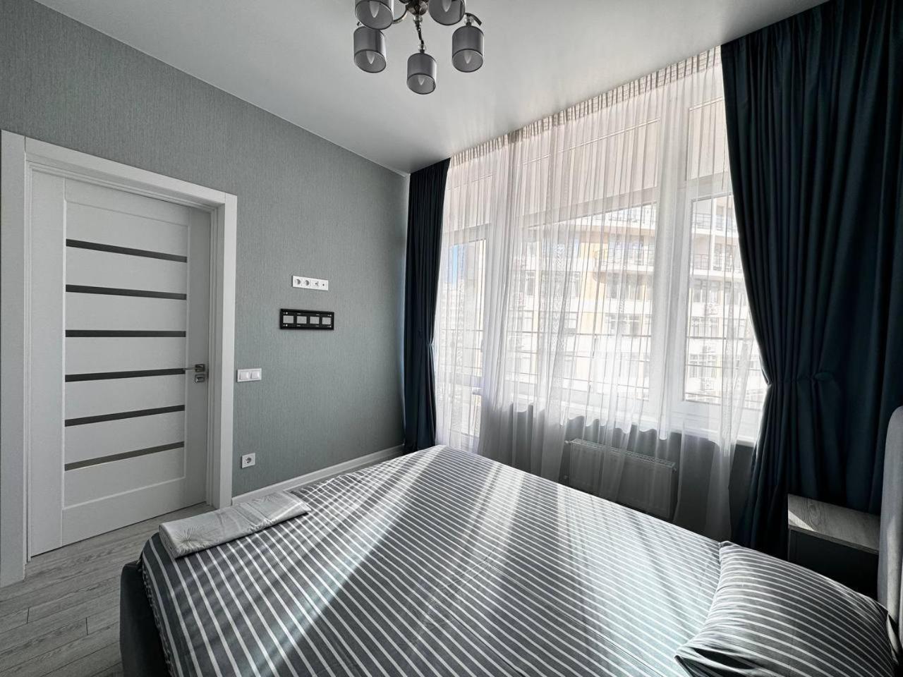 48 Pearl Cozy Apartment Odesa Exterior photo